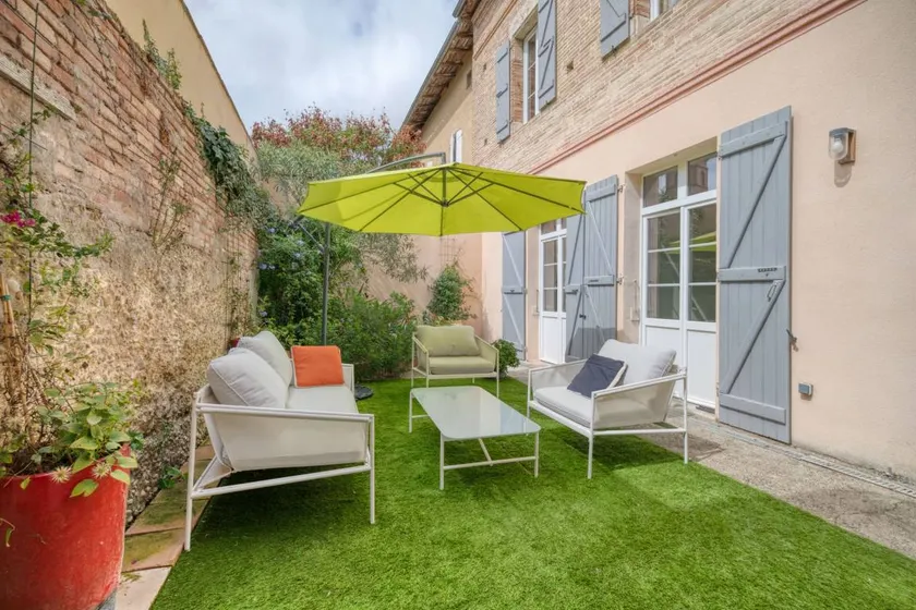 La Demeure de Jeanne – Elegance & Comfort near Toulouse, Perfect for Families or Friends - Image 1