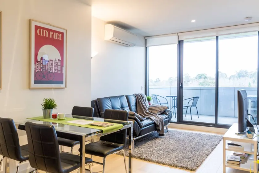 Voll ausgestattete gemütliche Ferienwohnung mit Pool und Garten - Image 1