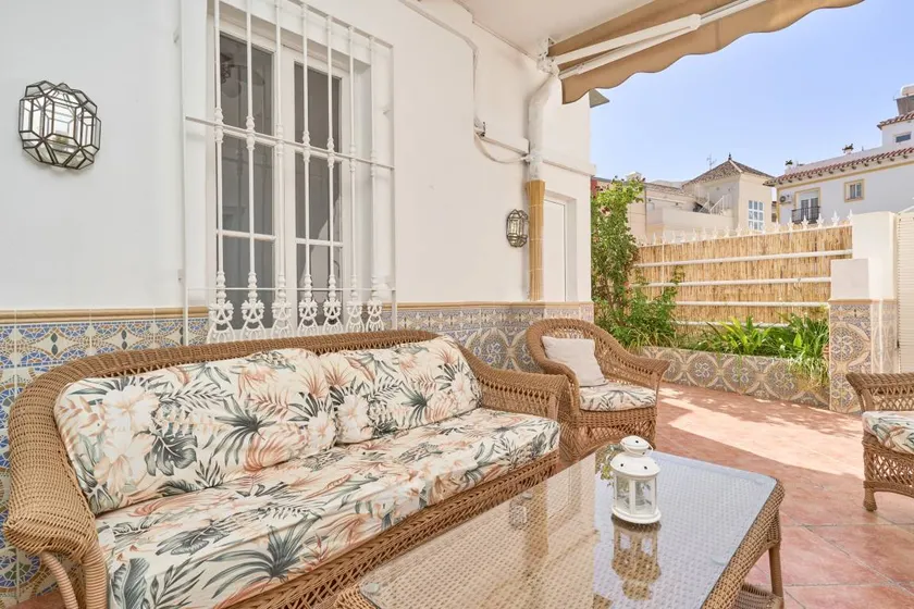 Holiday apartment with garden & terrace - Image 1
