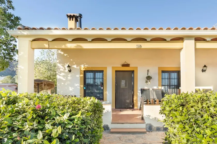 Maison conviviale et familiale avec jardin, barbecue et terrasse | Vue montagne | Avec animaux bienvenus - Image 1