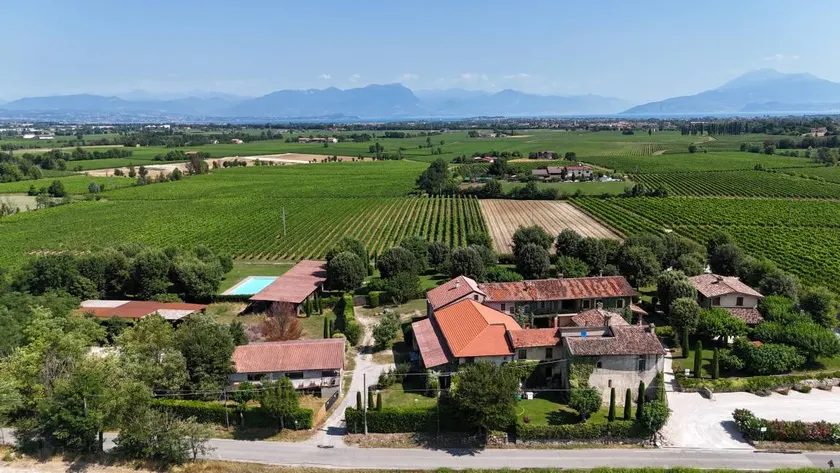 Borgo San Donino: Monolocale per 2 Primo Piano - Image 1