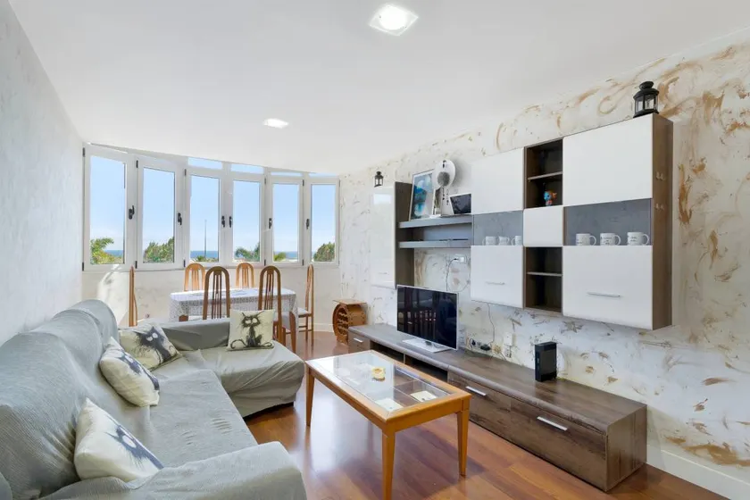 Family-oriented nice house | City view | Good for workation - Image 1
