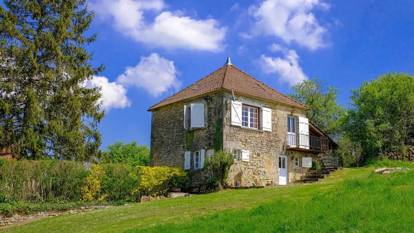 Holiday Home 'La Tourterelle' with Fenced Garden in a Peaceful Location. - Image 1