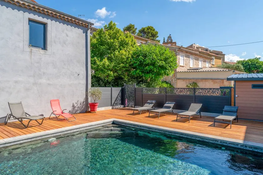 Apartment 'Côté Vigne' with shared pool, private terrace and Wi-Fi - Image 1
