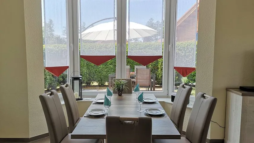 Holiday home with barbeque, terrace & pool - Image 1