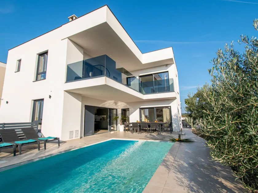 Fully equipped house with private pool, terrace & garden | Sea view | Pets allowed - Image 1
