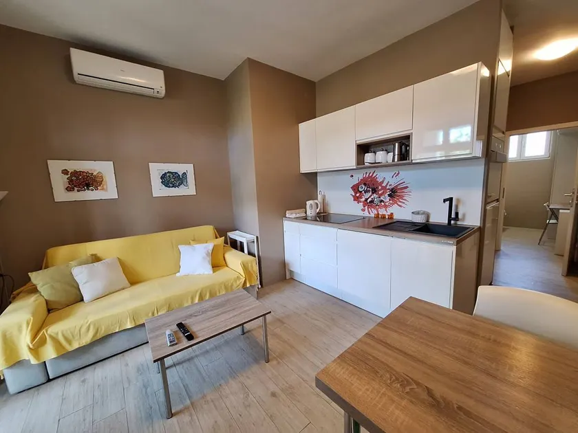 Fully equipped flat with BBQ, garden & terrace | Garden view | Next to the beach | Pet-friendly - Image 1