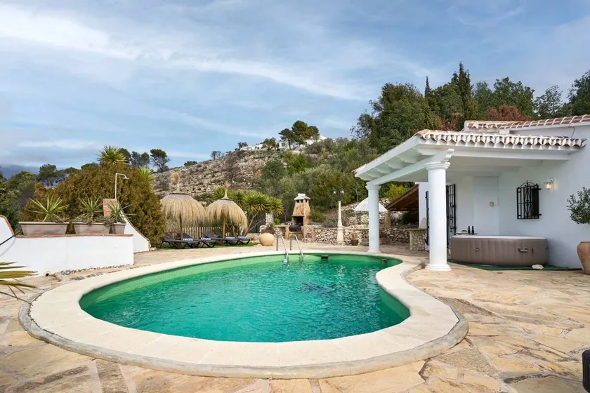 Villa 'Marvellous Private Cómpeta' with Sea View, Wi-Fi and Air Conditioning - Image 1
