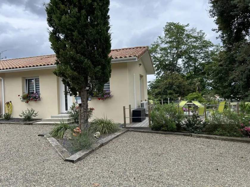 Gite with BBQ, pool & terrace - Image 1
