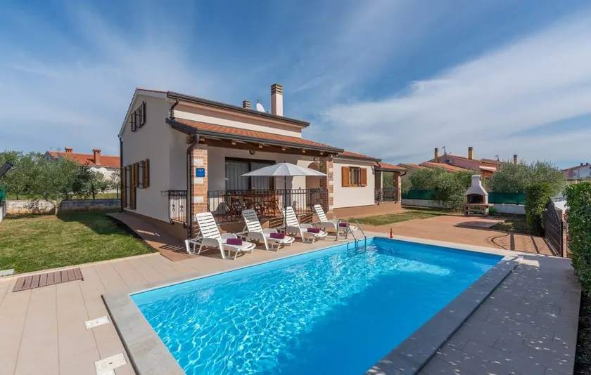 Villa mit Terrasse, privatem Pool und Garten - Image 1