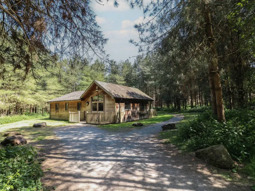 Casa rural apropiada para familias con barbacoa y jardín - Image 1
