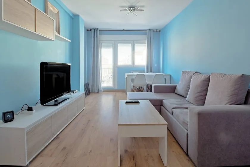 House with garden, terrace & fast internet | City view | Suitable for remote work - Image 1