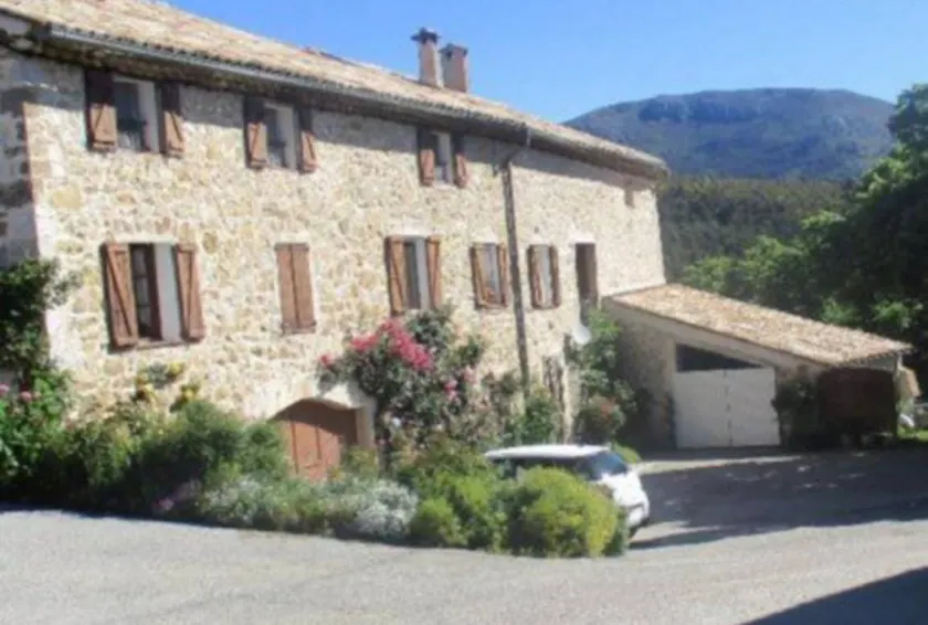 Holiday Home 'La Bastide Des Moines' with Mountain View, Private Garden and Wi-Fi - Image 1