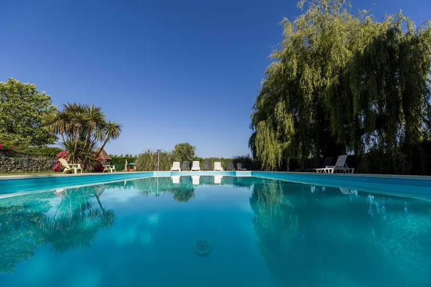 Lovely bed and breakfast with pool, garden & terrace | Pet-friendly - Image 1