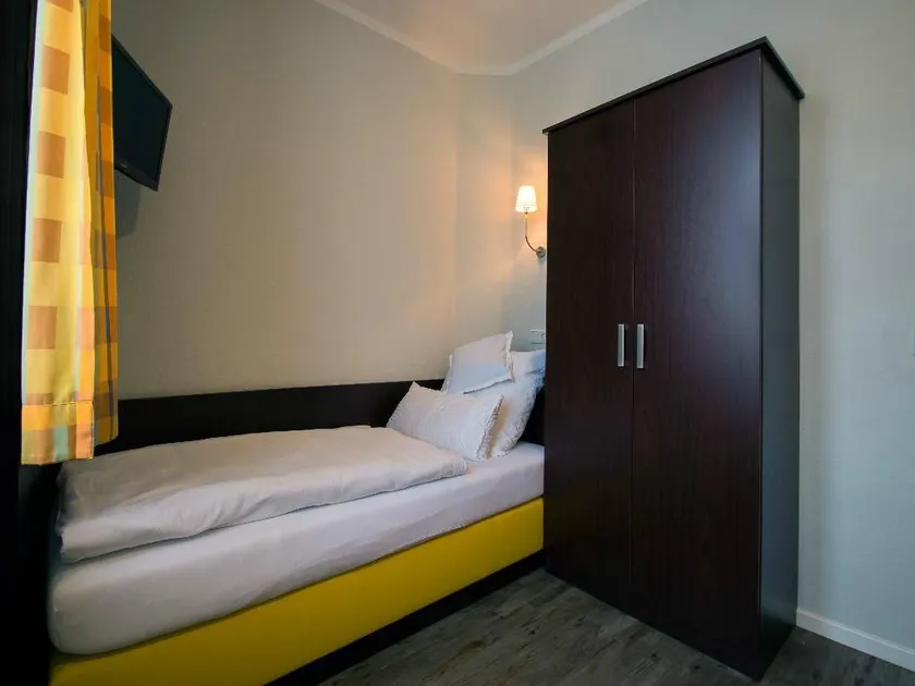 Altstadt-Hotel (Amberg) - Image 1
