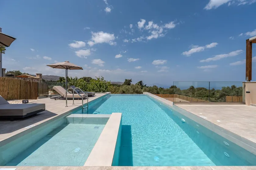 Fully equipped wonderful villa with private pool, garden & BBQ - Image 1
