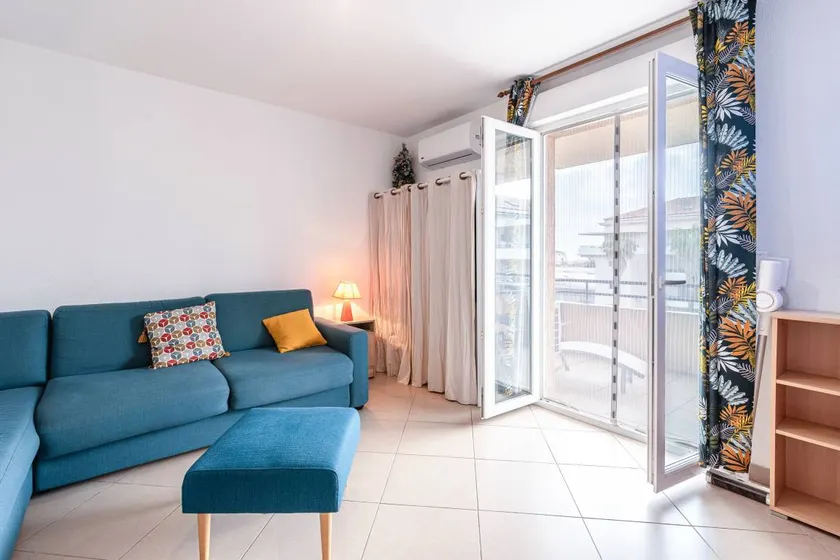 Family-oriented flat with terrace | Next to the beach | Pets are welcome - Image 1