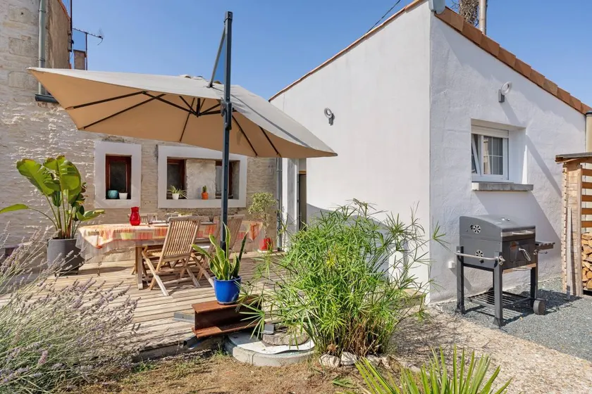 Appartement avec terrasse, barbecue et jardin | Vue jardin - Image 1