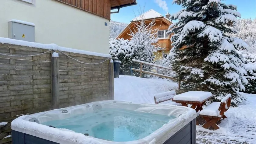 Charming holiday home with sauna, terrace & garden | Next to the ski | Pet-friendly - Image 1