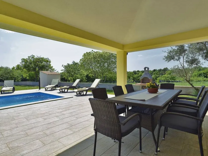 Ferienhaus mit Terrasse, Grill und privatem Pool - Image 1