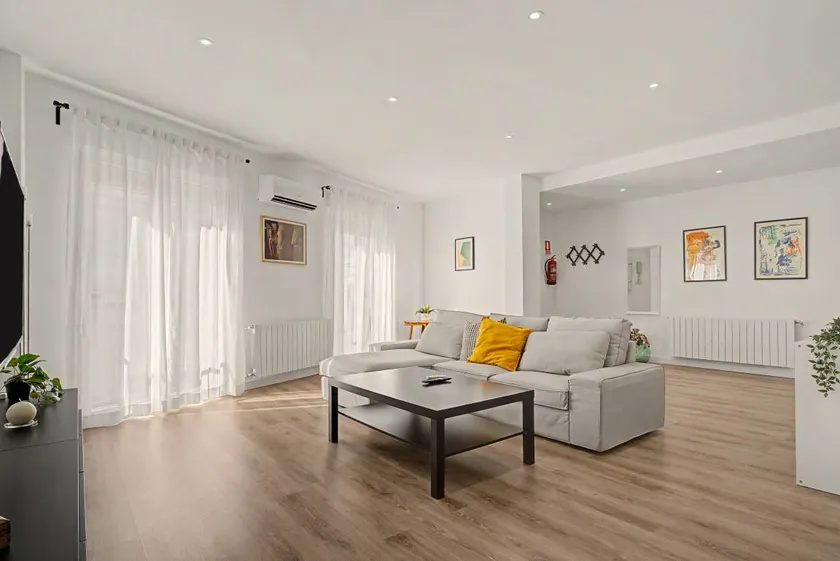 Flat | Suitable for remote work - Image 1
