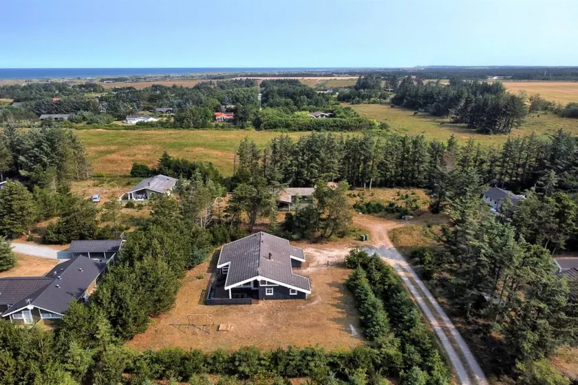 Family-oriented pleasant holiday home with sauna, private pool & terrace - Image 1