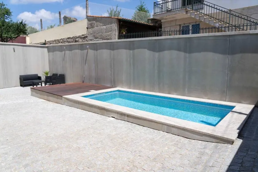 House with barbeque, private pool & terrace - Image 1