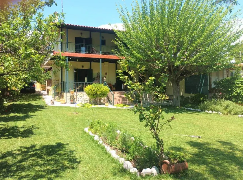 Grande maison avec terrasse, barbecue et jardin | Vue jardin | Avec animaux acceptés - Image 1