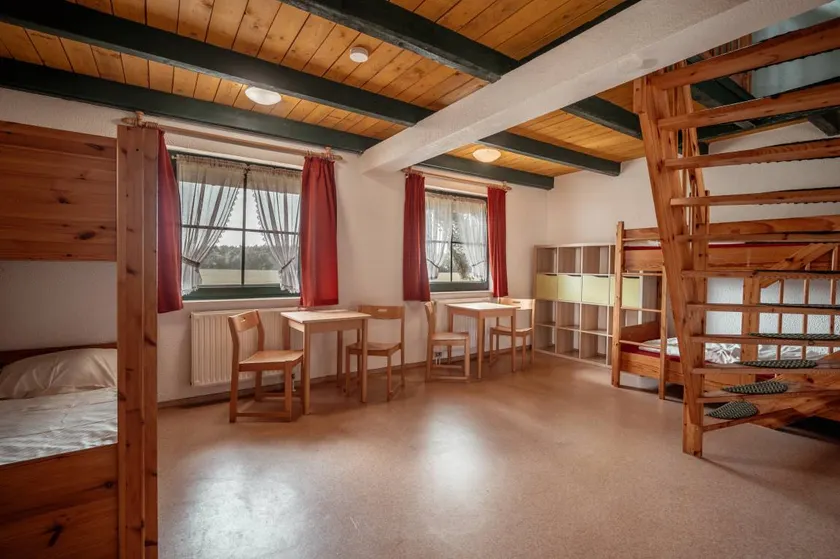 Bungalow 4 - Image 1