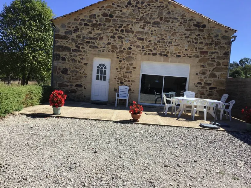Fully equipped holiday home with garden, barbeque & terrace | Nature view | Pet-friendly - Image 1