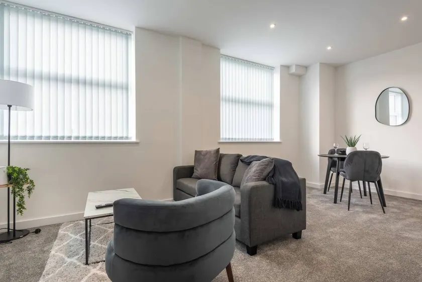 Stylish 1 Bedroom Apartment in Central Hull - Image 1