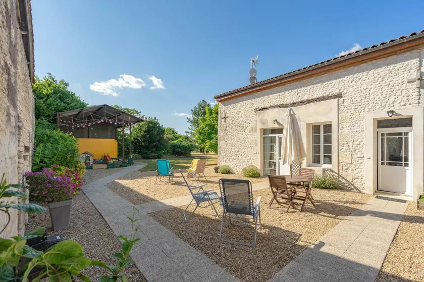 Ferienhaus mit Garten, Grill und Pool - Image 1