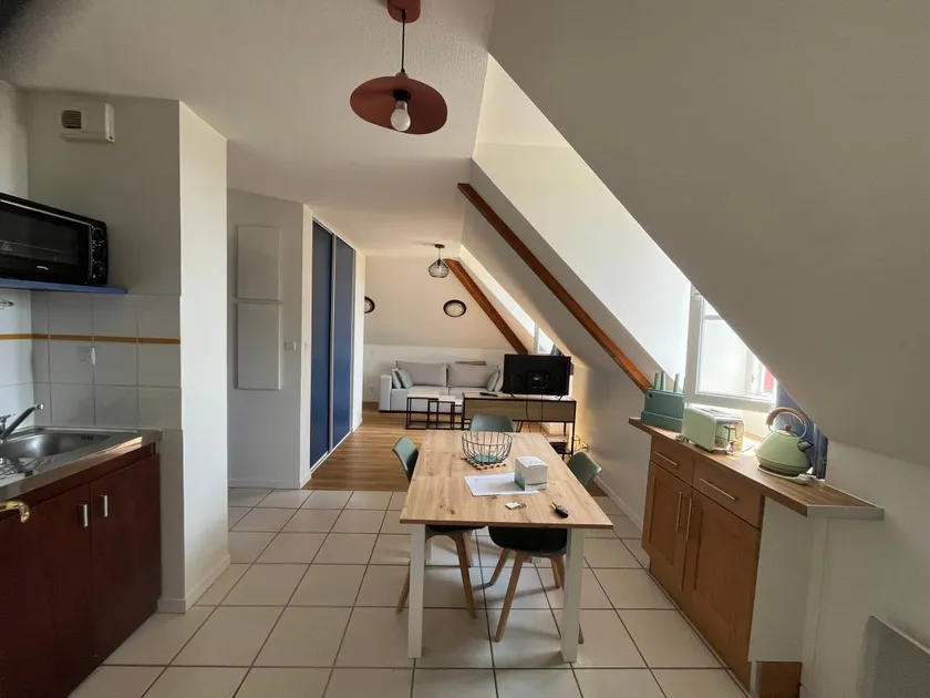 Apartment with pool - Image 1