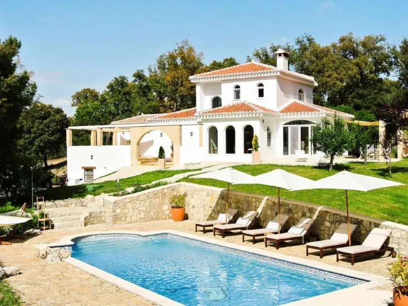 Holiday home with garden, terrace & barbecue | Mountain view - Image 1