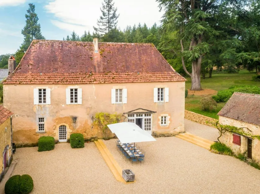 House with garden, private pool & terrace | Perfect for remote work - Image 1