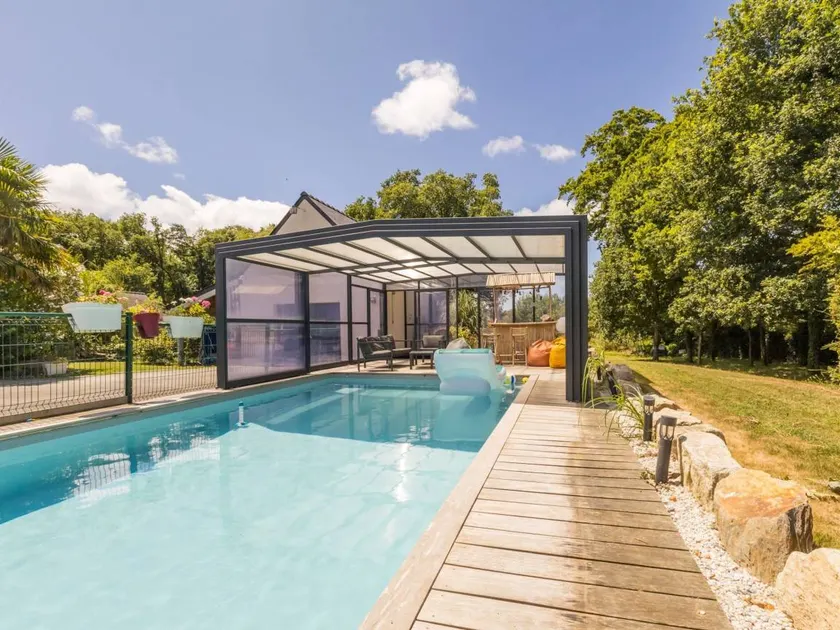 Cottage with pool & garden - Image 1