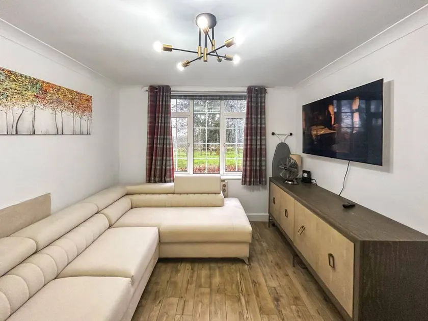 Family-oriented cottage with garden | Pets are welcome - Image 1