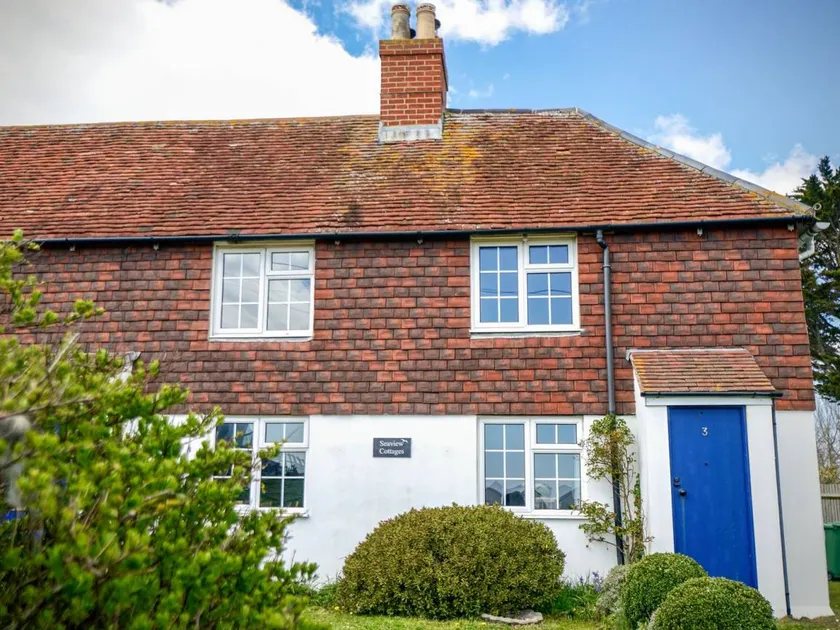 Cottage with garden | Beach view - Image 1