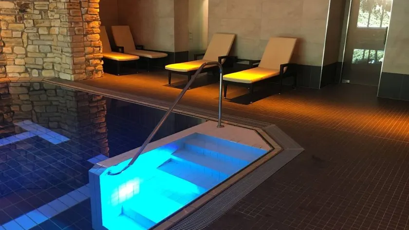 Ferienhaus mit Pool, Sauna und Terrasse - Image 1