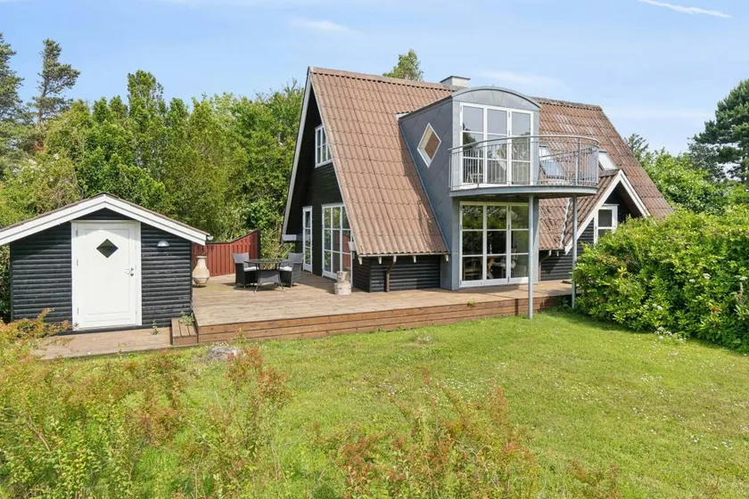 Holiday home in the middle of nature with sea view - Image 1
