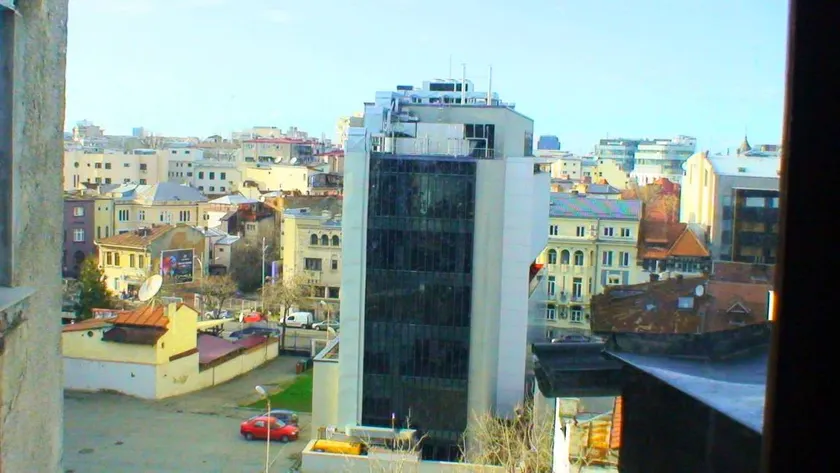 Biserica Amzei Apartment - Image 1