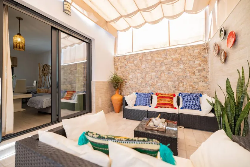 Casa Flor del Rocío: Style, Comfort & Wi-Fi Near Seville - Image 1