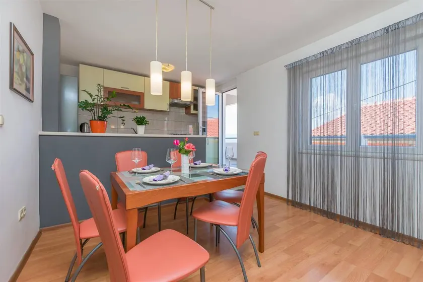 Apartment with barbeque & terrace | Sea view - Image 1