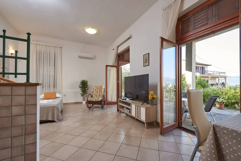 Flat with terrace & barbecue - Image 1