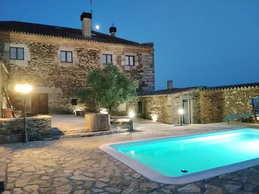 Ferienhaus mit Terrasse, Pool und Garten | Gartenblick - Image 1