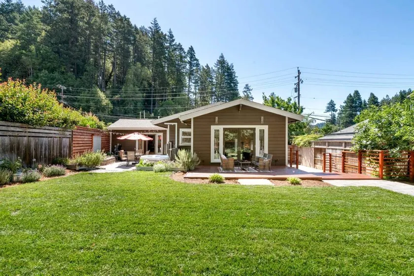 Delightful Cozy Cabin with Hot-Tub and Ideal for Small Groups in Monte Rio, California - Image 1