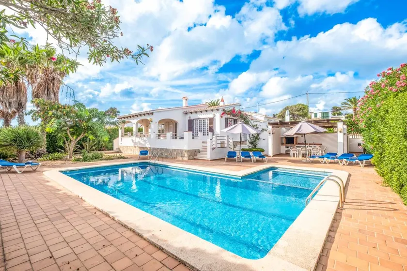 Villa with BBQ, private pool & terrace | Beach nearby - Image 1