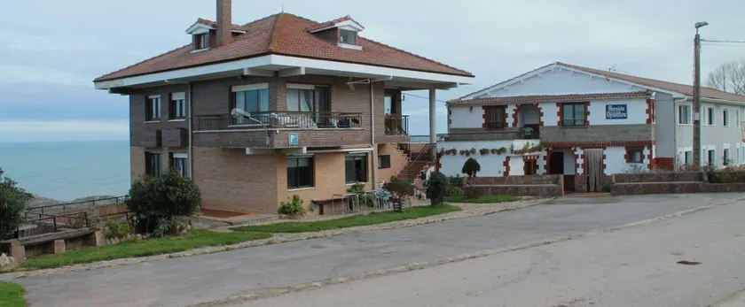 Pension Oyambre - Image 1