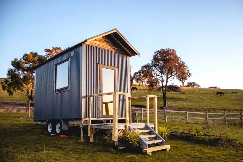 Off Grid Tiny House Glamping on a Victoria Horse Farm - Image 1