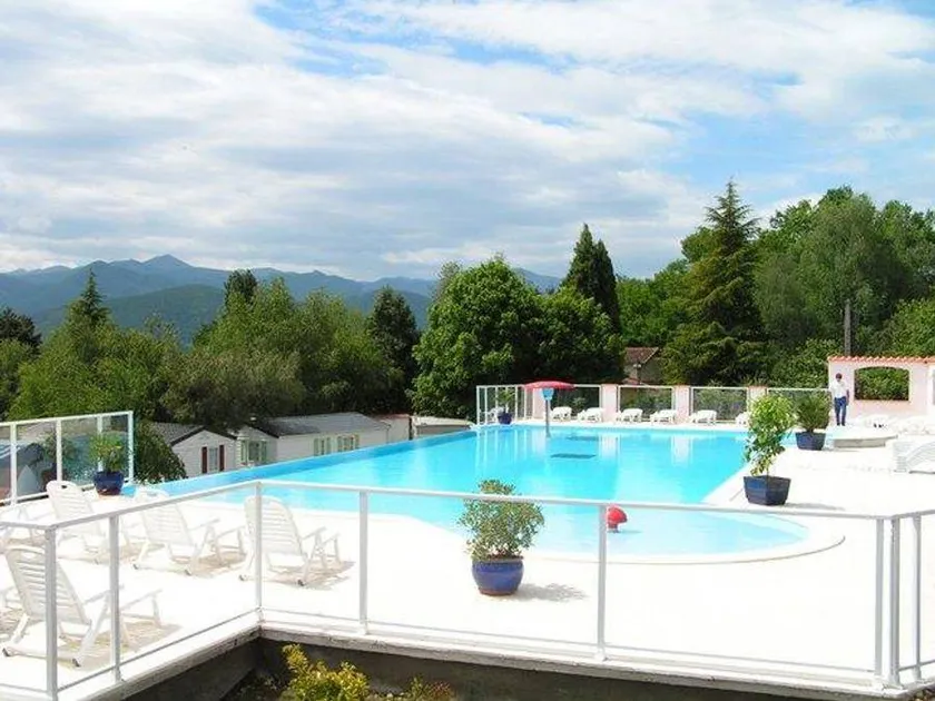 Chalet with pool & terrace - Image 1